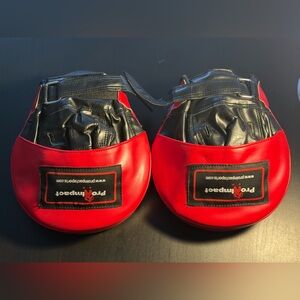 Pro Impact Boxing Focus Mitts Red & Black Training Pads Pair